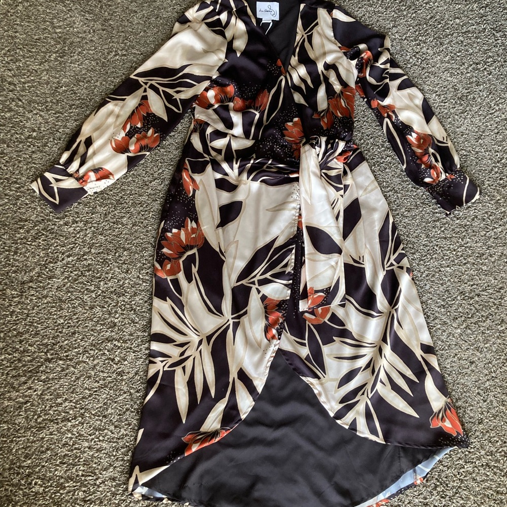 Sam Edelman Floral Satin Wrap Robe Kimono Cover-Up Black Cream Size 4 NWT - Picture 3 of 15
